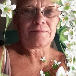 Meet your Posher, Gloria